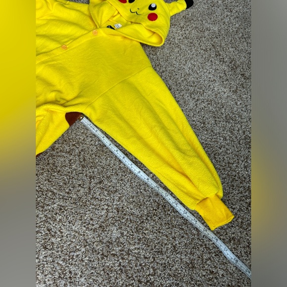 Pikachu Pokémon Adult Onesie - Picture 6 of 10